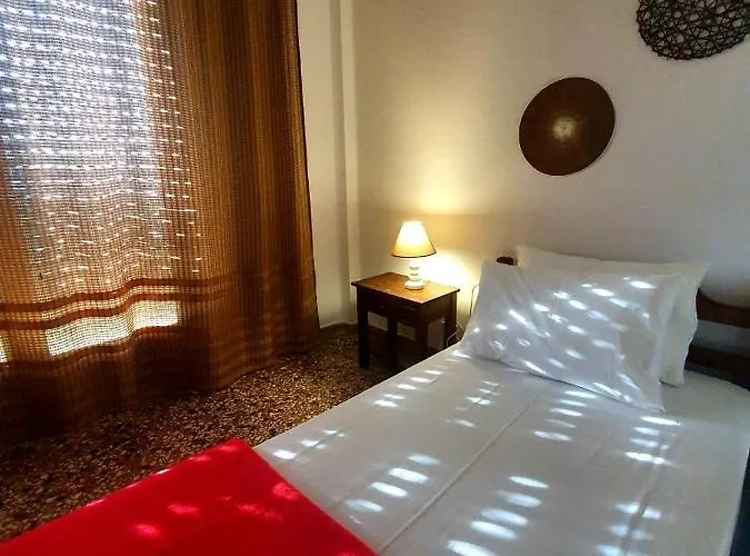 Rania House * Néosz Marmarász