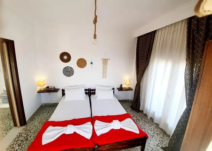 Rania House * Néosz Marmarász